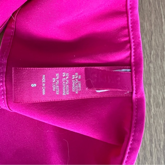 SKIMS Pink Intimates Cropped Cami - Picture 4 of 5